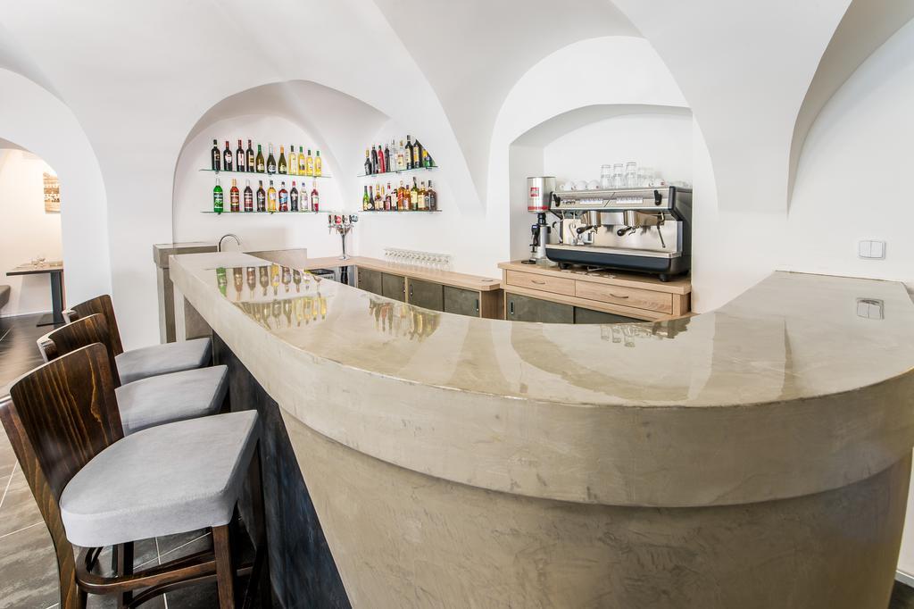 乌尔瓦酒店 Bílina 外观 照片